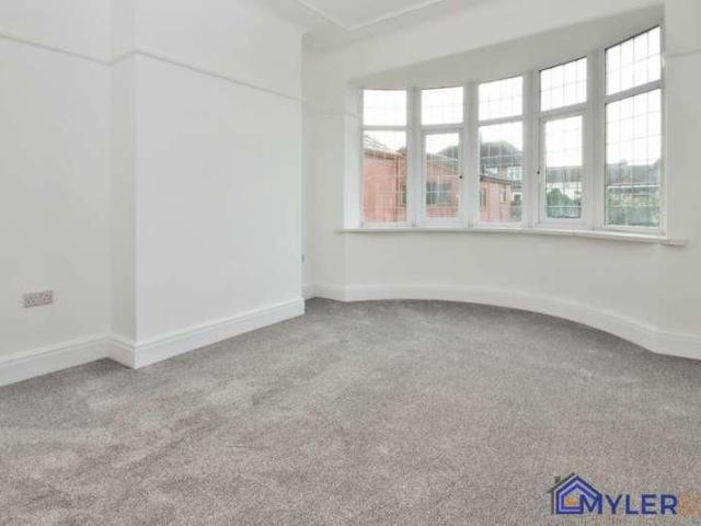 Liverpool Road, Widnes, WA8