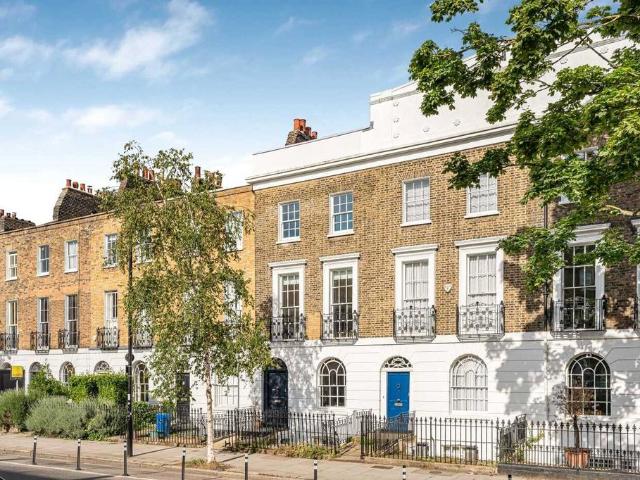 Liverpool Road, London, N1 3 bed terraced house to rent £9,000 pcm £2,077 pw