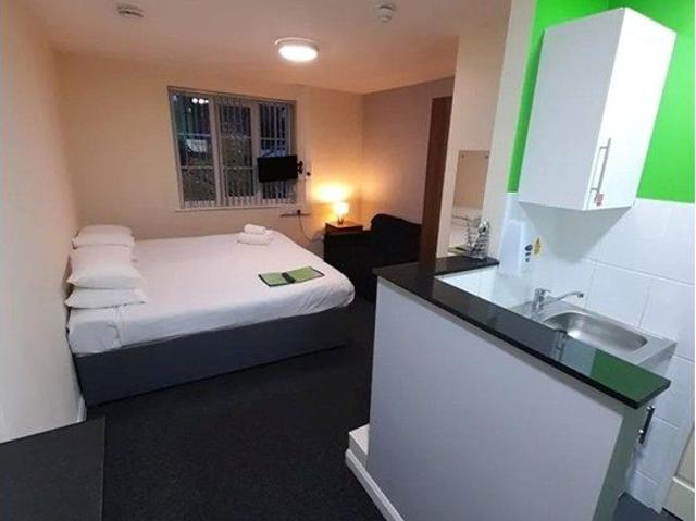 Liverpool Road, Newcastle Under Lyme ST5, 1 bed flat to rent, £750 pcm | PrimeLocation