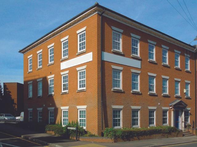 Liverpool Rd, Luton LU1, 2 bed flat to rent, £1,200 pcm | PrimeLocation