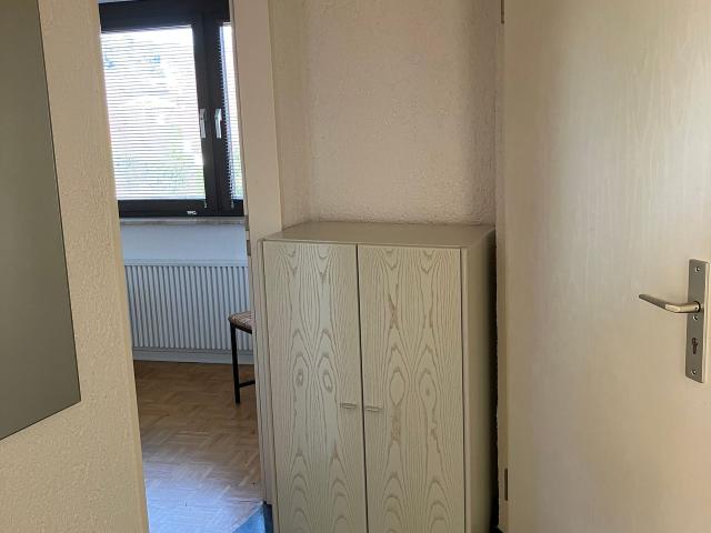 Living and working in a quiet location on the edge of the forest an parking place Friedrichsdorf Amsterdam Apartments for Rent