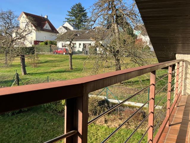 Living and working in a quiet location on the edge of the forest an parking place Friedrichsdorf Amsterdam Apartments for Rent