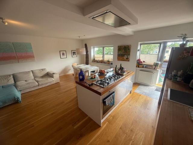 ☁️ Living Above the Clouds – Penthouse Style in Düsseldorf Oberkassel, Dusseldorf Amsterdam Apartments for Rent