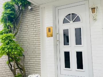 Living at Benrath Castle in an elegant maisonette apartment, Dusseldorf Amsterdam Apartments for Rent