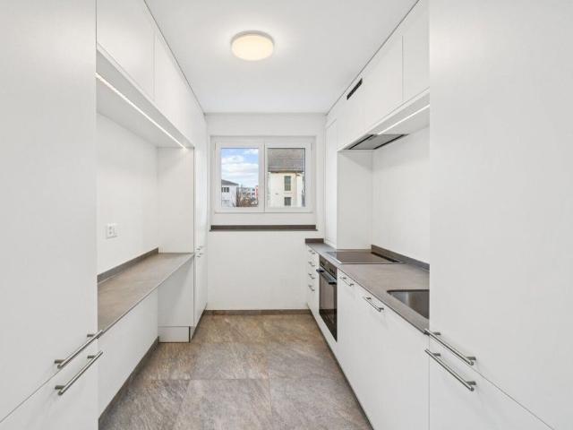 Living at the highest level: Fantastic 4.5 room maisonette after total renovation