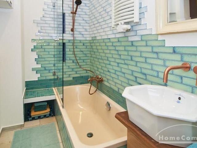 Living by the Isebek Canal – Furnished 2 Room Apartment in Hamburg Eimsbüttel