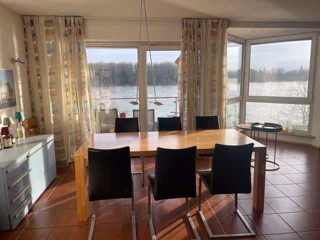 Living by the Rhine – spacious, stylish apartment with balcony and stunning views, Koln Amsterdam Apartments for Rent