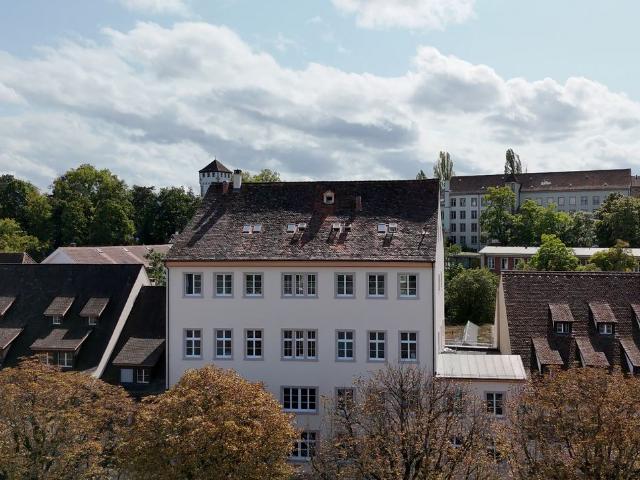 Living Directly on the Rhine St. Alban Tal, Basel Amsterdam Apartments for Rent