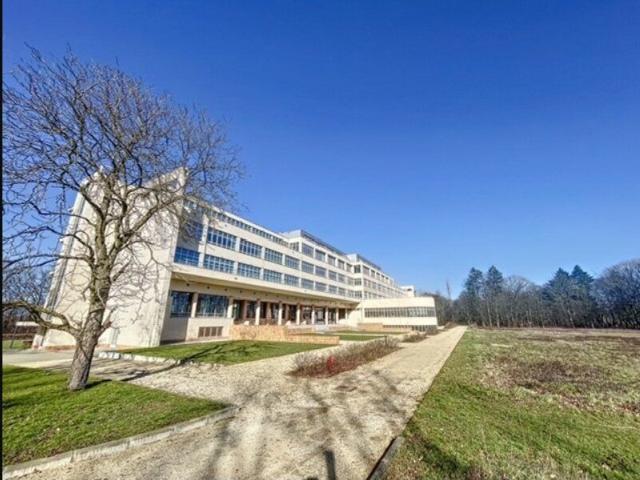 Living in a unique building between Overijse and Wavre