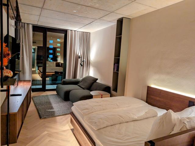 Living in a brand new building: Luxury apartment with loggia, Dusseldorf Amsterdam Apartments for Rent