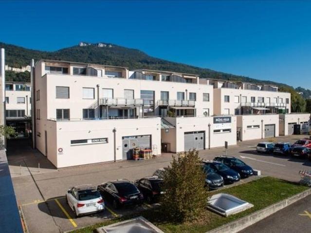 Living in a central location right next to the centre of Mühlefeld
