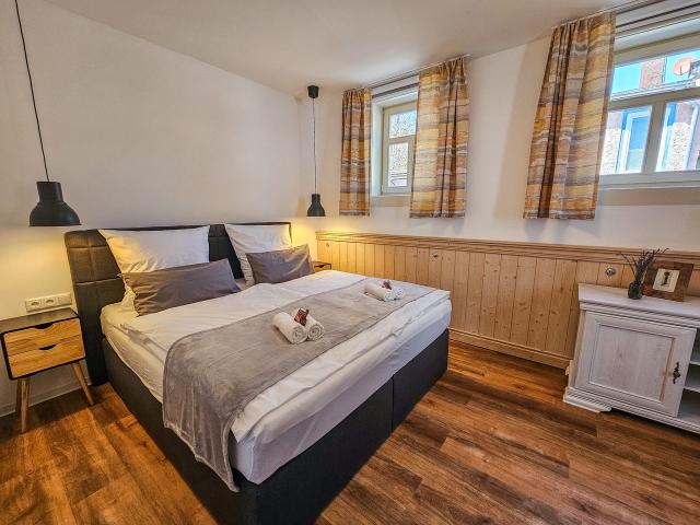 Living in a monument near the fair/EGA/MDR, with parking and wifi, Erfurt Amsterdam Apartments for Rent
