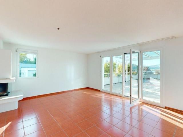 Living in an elevated location, with a view and a large terrace