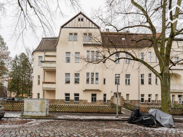 Living in green Zehlendorf – 2 rooms with balcony, Berlin Amsterdam Apartments for Rent