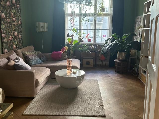 Living in designer flat in the heart of Schwabing