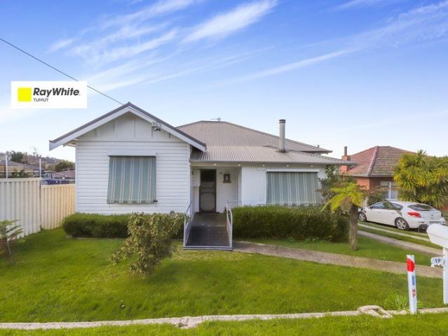 Living on a Generous Block in Batlow!