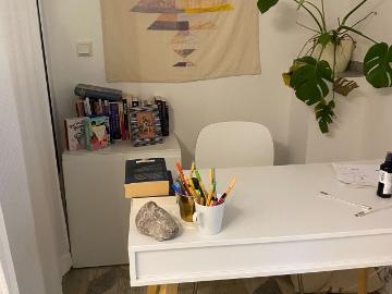 Living like in a house – furnished 4 room apartment with garden & fireplace in Lindenthal optionally take over, Koln Amsterdam Apartments for Rent