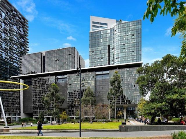 Living Luxury in Central Park Precinct