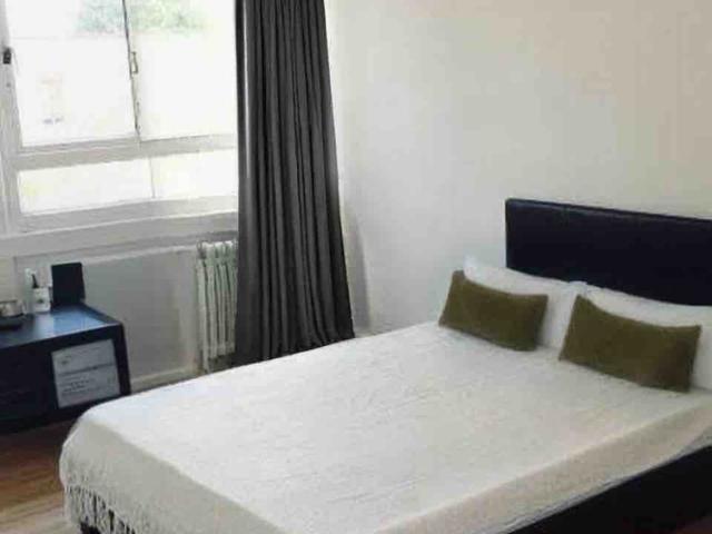 Living room + 4 bedrooms Stepney Green tube