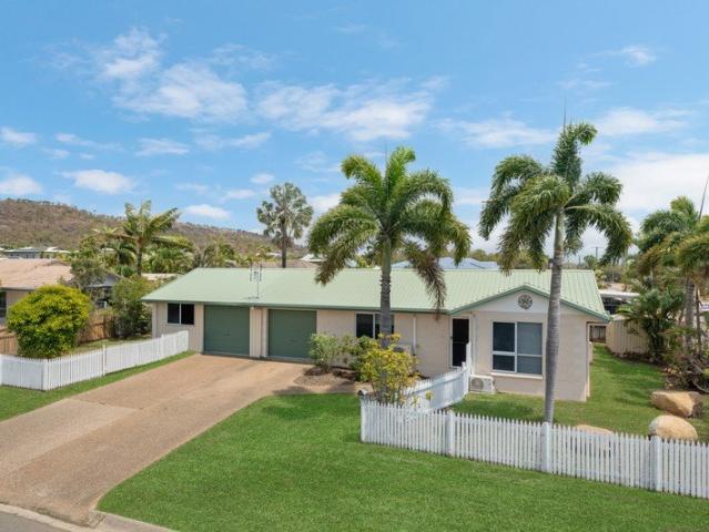 Living with a Pool, Spacious Garage & Convenient Location!