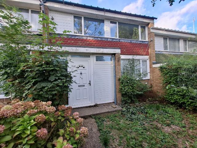Livingstone Walk, Hemel Hempstead HP2, 3 bed property to rent, £1,900 pcm | PrimeLocation