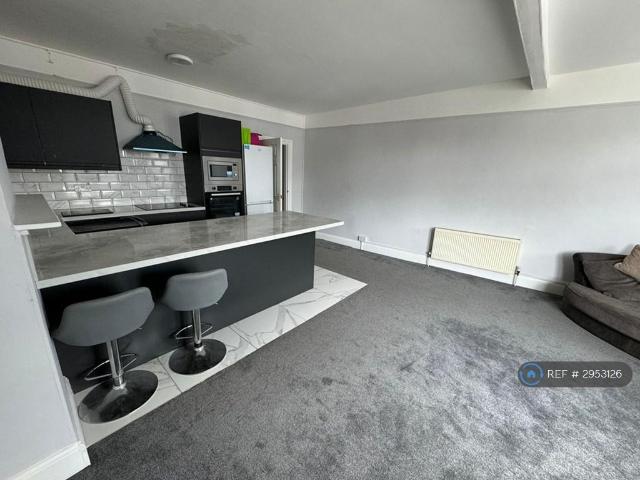 Livingstone Circus, Gillingham, ME7 1 bed flat to rent £1,095 pcm £253 pw