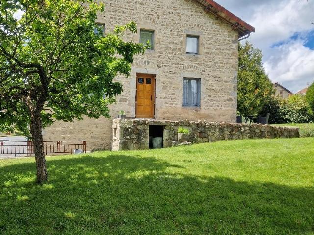 Livradois forez Chambrs d'hötes de qualité avec rapport immé. 258m² Fournols