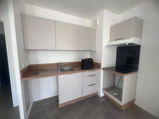 Livry à louer 3 pièces avec balcon et parking double
