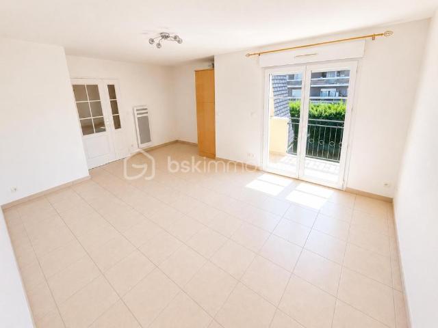 ✨ LIVRY GARGAN – QUARTIER DANTON–VAUBAN – APPARTEMENT 2 PIÈCES – 41,06 m² – DERNIER ÉTAGE – ASCENSEUR – BOX PRIVATIF – BALCON PLEIN OUEST – RÉSIDENCE DE STANDING ✨