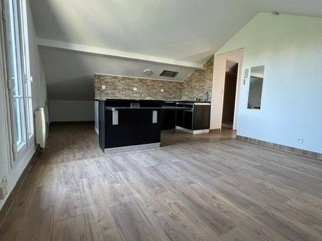 LIVRY GARGAN T2 ATYPIQUE