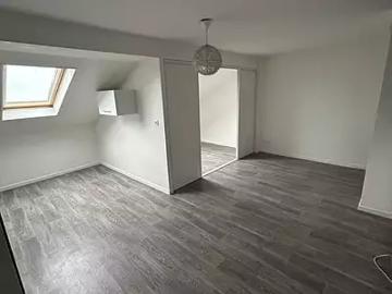Lixing lès Rouhling 57520 Location appartement 1 pièce t1 au dernier étage parking