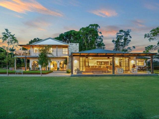 Lo Scoglio: A luxurious Sicilian Inspired Sanctuary in Byron Bay