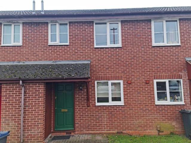 Lomaine Drive, Kings Norton. 2 bed terraced house to rent £1,100 pcm £254 pw