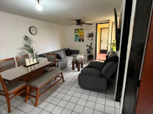 LOMAS DE INDEPENDENCIA ! DEPARTAMENTO EN VENTA UBICADO EN 2DO NIVEL