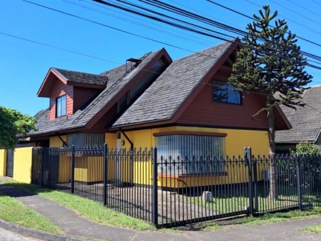 LOMAS DE MIRASUR AMPLIA CASA