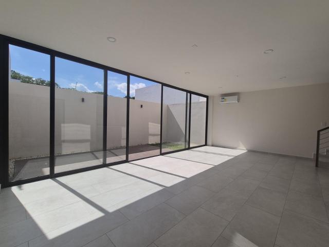 Lomas del Dorado, Casa en VENTA con amplios espacios y acabados premium