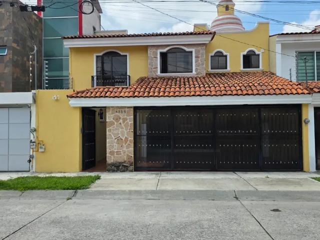 LOMAS DEL SEMINARIO CASA EN RENTA