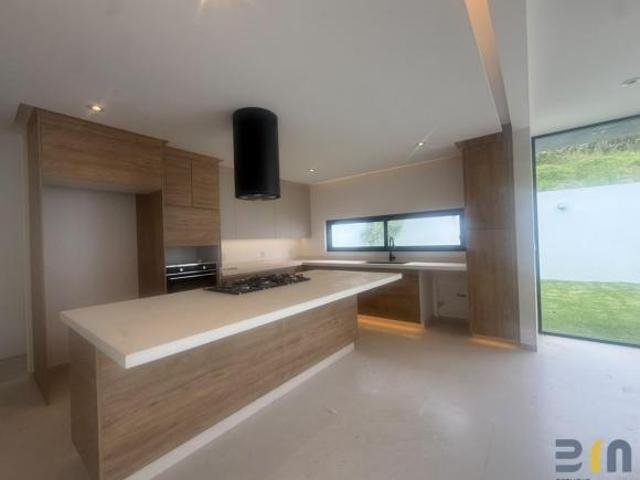 LOMAS DEL RIO.casa en vennta