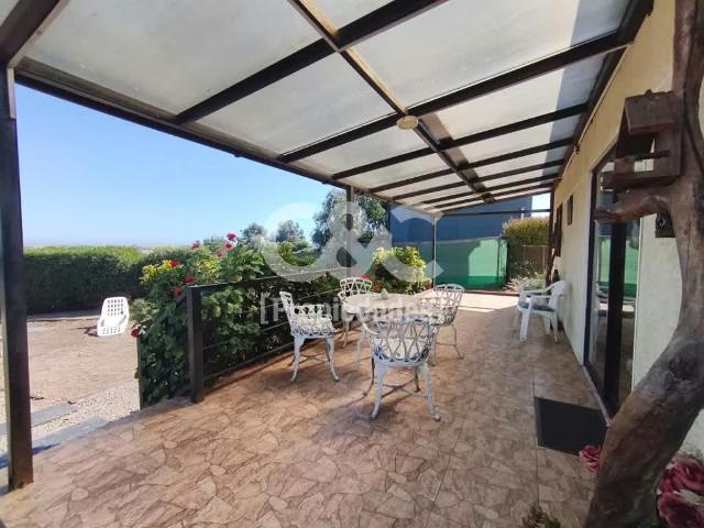Lomas Mantagua, Linda E Impecable Casa Con Vista | 3 dormitorios por 9850.00 en Quintero