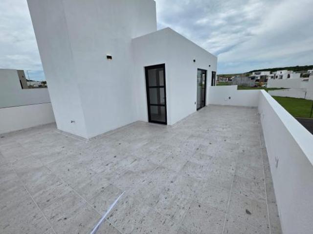 lomas Mediterráneo Casa en VENTA hermosa vista al mar, 3 recamaras, rec en PB