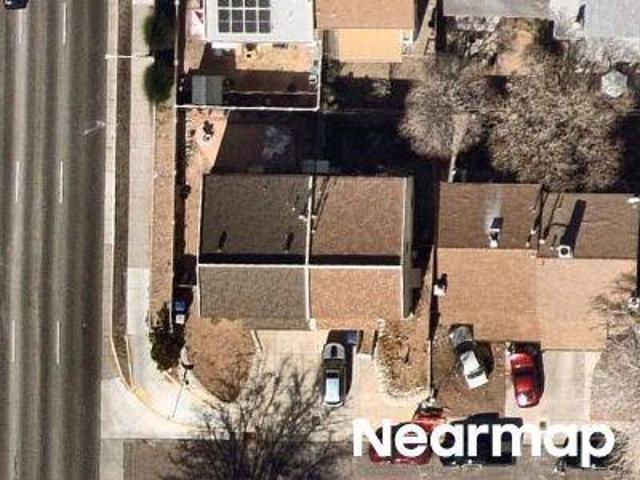 Lombard Ln NE