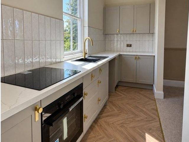 Lombard St, Newark NG24, 2 bed flat to rent, £925 pcm | PrimeLocation