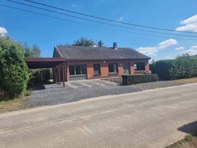 LOMBISE half way to Chievres and SHAPE 4 bedroom Bungalow