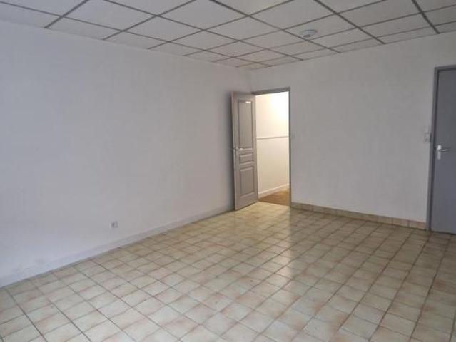 LOMME LILLE 59: A LOUER APPARTEMENT STUDIO