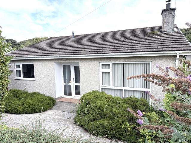 Lon Conwy, Tyn y Gongl, Benllech. 3 bed bungalow to rent £1,150 pcm £265 pw