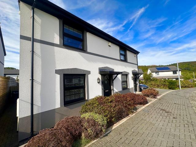 Lon Y Dderwen, Conwy LL32, 2 bed property to rent, £1,050 pcm | PrimeLocation