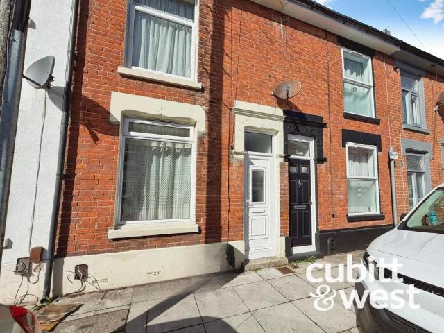 Londesborough Road Southsea PO4 2 bed terraced house to rent £1,300 pcm £300 pw