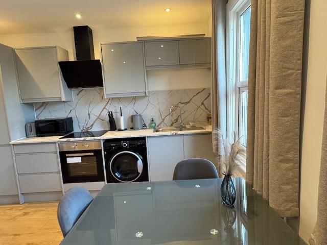London, CR0 3EN, United Kingdom | 2 bed apartment for rent #164932713 | Rentberry