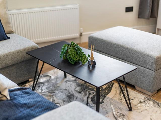 London Borough Of Richmond Upon Thames TW9, 2 bed flat to rent, £6,591 pcm | PrimeLocation
