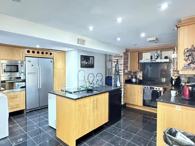 London, BR7 5PB, United Kingdom | 4 bed house for rent #154218011 | Rentberry